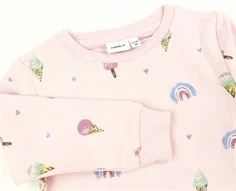 Name It parfait pink is og regnbuer sweatshirt